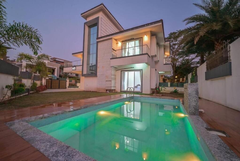 Royal Paradise Villa Lonavala Buitenkant foto